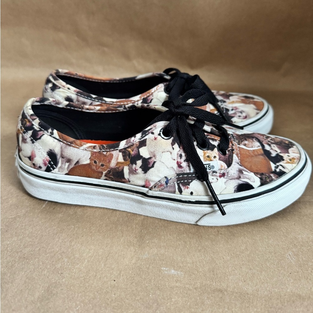 Vans x ASPCA Unisex Cats Low Top Sneaker. M4.5/W6 - Picture 2 of 9